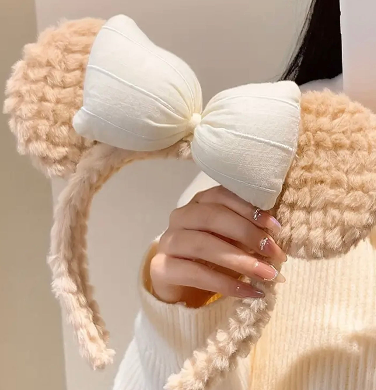 fluffy Minnie Ears - beige