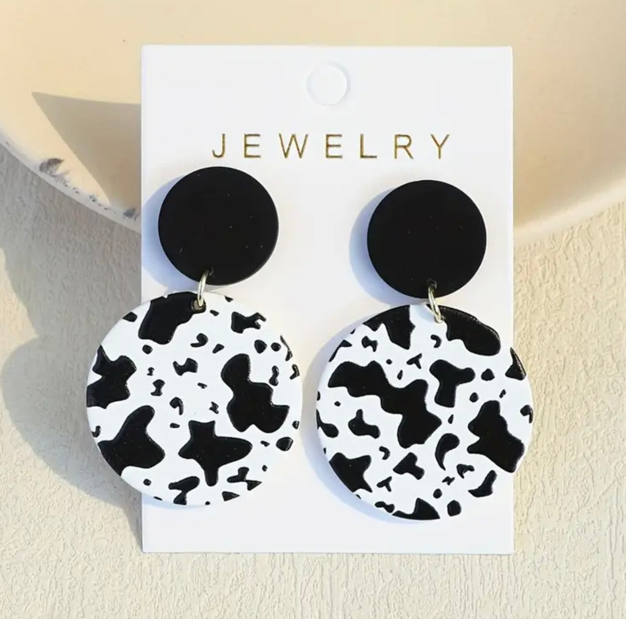 Cow Circle Earringa